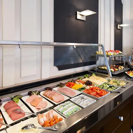 The Q Quadro Hotel 4*